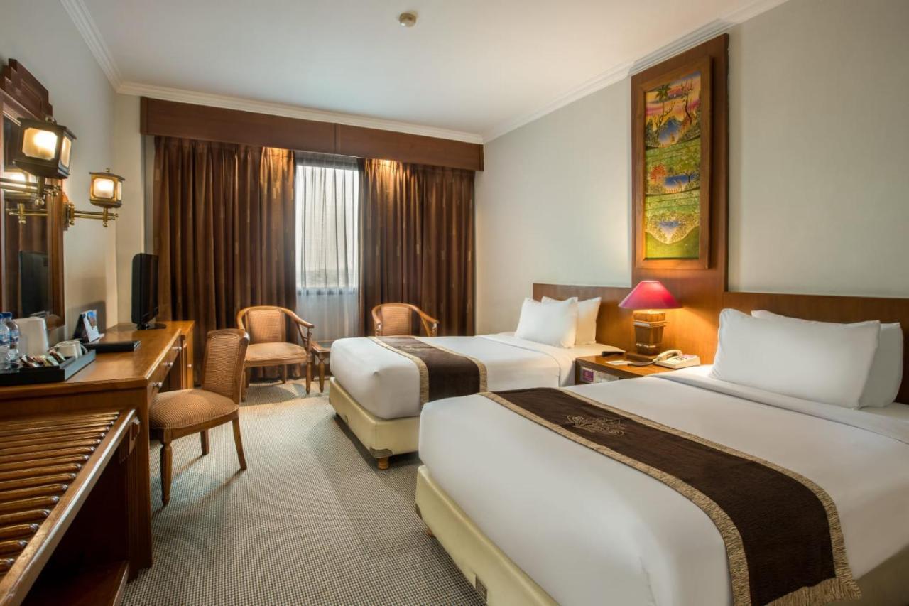 Grand Inna Malioboro Джокякарта Екстериор снимка