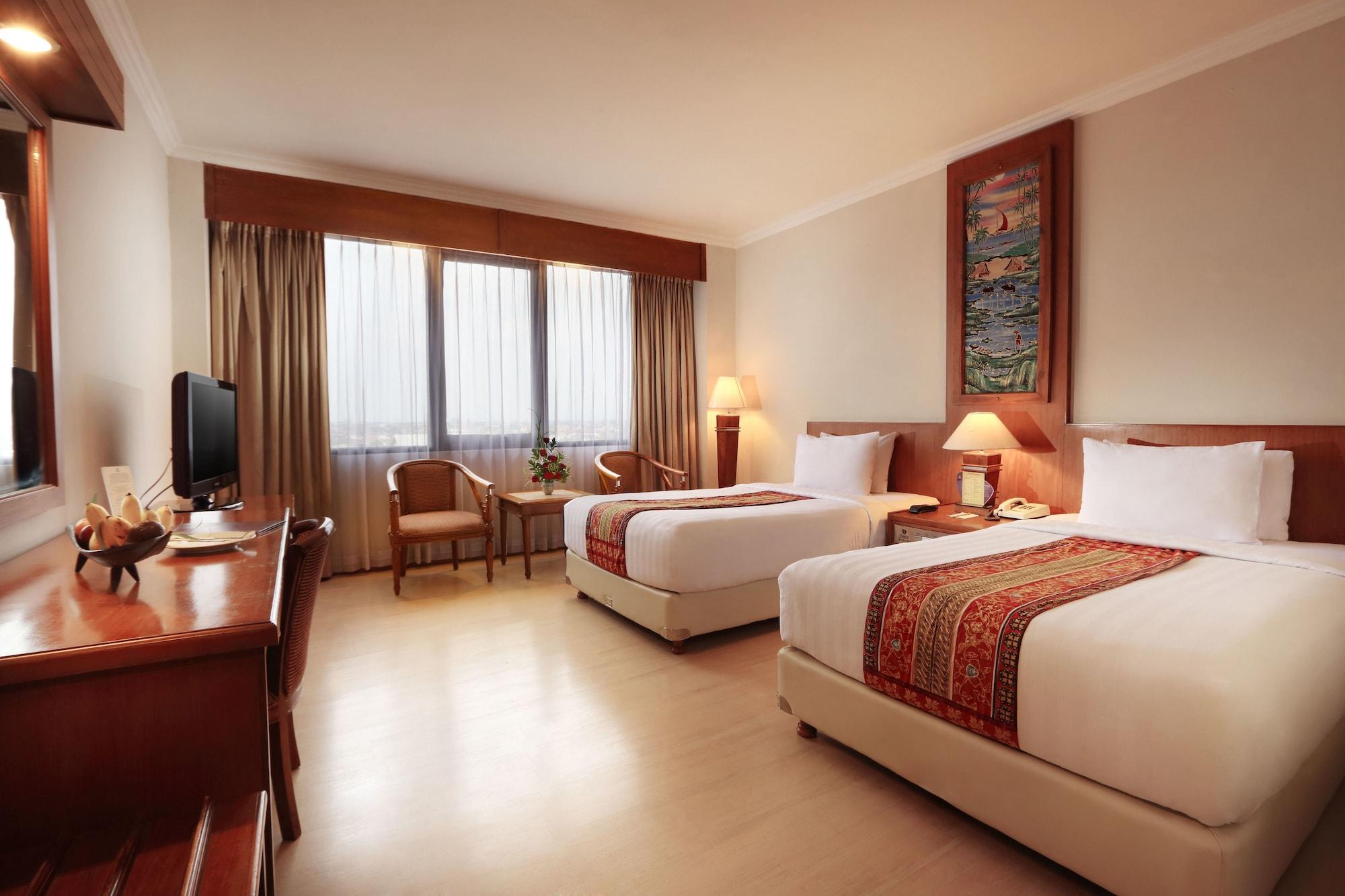 Grand Inna Malioboro Джокякарта Екстериор снимка